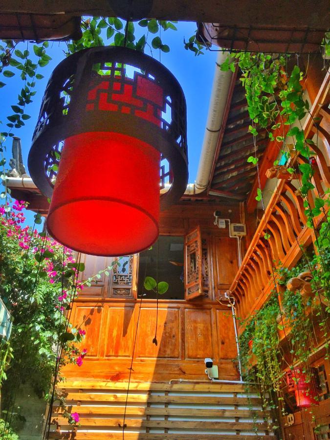 Juxian Boutique Homestay Лицзян Экстерьер фото