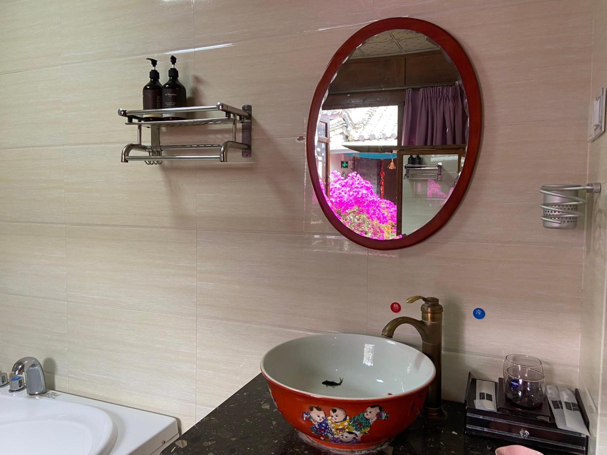 Juxian Boutique Homestay Лицзян Экстерьер фото